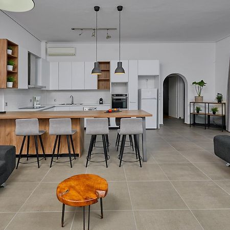 Mare Suites Lechaio エクステリア 写真