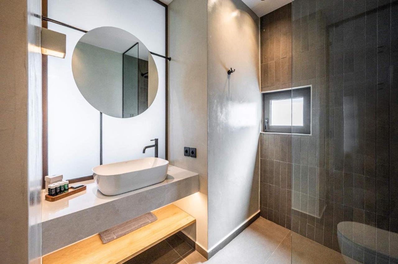 Mare Suites Lechaio エクステリア 写真