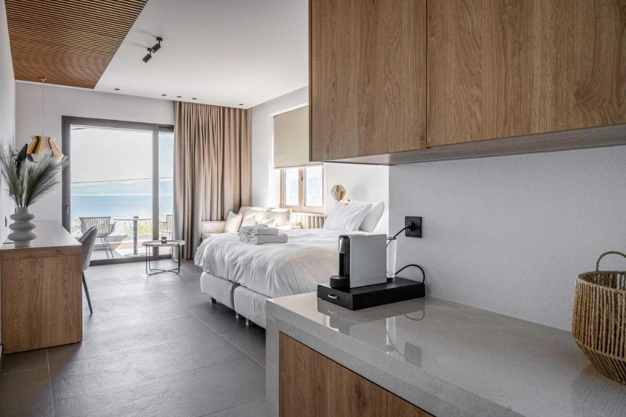 Mare Suites Lechaio エクステリア 写真
